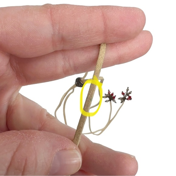 Red Faceted Glass Beaded Faux Suede Cord Slide Lock Necklace - Picture 5 of 10